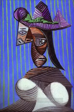 Mujer con sombrero despojado 1939 cubista Pablo Picasso Pinturas al óleo